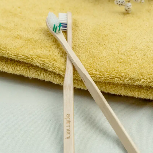 nos brosses a dents pour adultes en bois FSC et Française