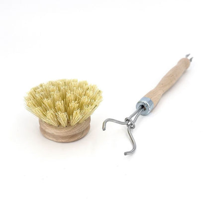 Découvrez notre brosse à vaisselle naturelle, l'alliée parfaite pour une cuisine éco-responsable et sans plastique. Fabriquée à partir de bois de hêtre et de fibres végétales d'agave (Tampico), cette brosse offre une alternative zéro déchet aux brosses à vaisselle en plastique.